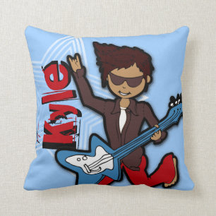 Coussin bleu de garçon rockstar nommé de guitare