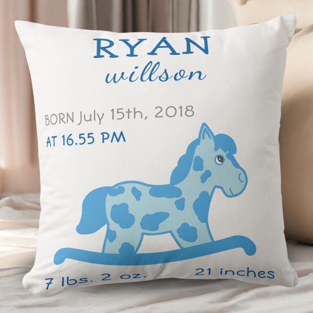 Coussin Blue Rocking Horse Baby Boy Stats de naissance (Créateur téléchargé)