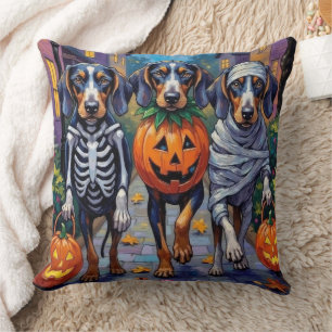 Coussin Bluetick Coonhound faisant Trick-or-Treating à Hal