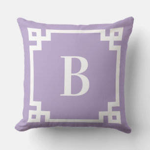 Coussin Bordure de clé grecque violet lavande monogramme