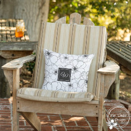 Coussin Botanique noir et blanc avec monogramme