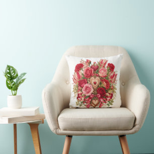 Coussin : Bouquet floral botanique romantique avec des cœu