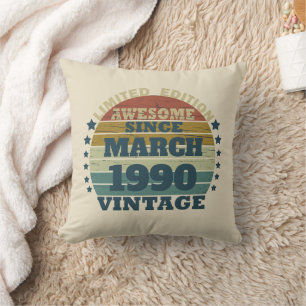 Coussin Cadeaux d'anniversaire vintages personnalisés