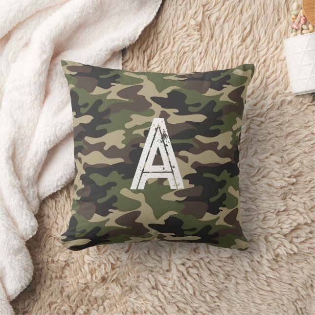 Coussin Camouflage Brown vert initial du monogramme robust (Couverture)