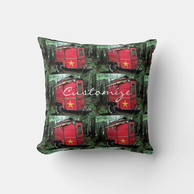 Coussin Caravane rouge Tzigane customisée Sur caravane (Recto)