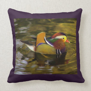 Coussin Carré violet de canard de mandarin coloré