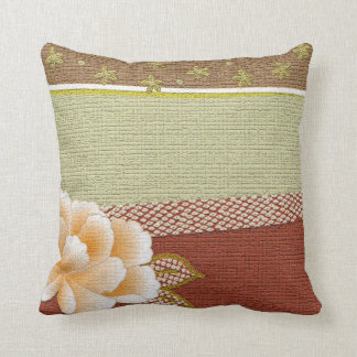 Coussin Carreau floral de conception de "kimono"