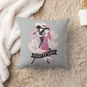 Coussin Cauchemar avant Noël   Amour inadapté