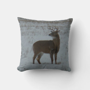 Coussin Cerf à queue blanche D11 dans la neige
