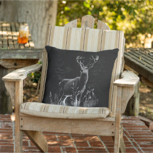 Coussin Cerf aux bois encadrés par champ et arbre