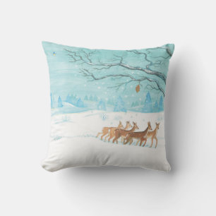 Coussin Cerf de chevreuil dans le bois d'hiver couvert de