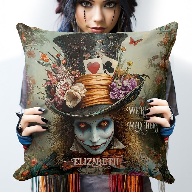 Coussin Chapelier Fou Cheveux Rouges Nous Sommes Tous Fous (Créateur téléchargé)