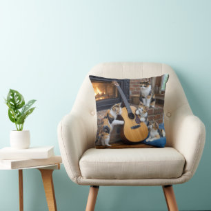 Coussin Chat calicot avec chatons et guitare