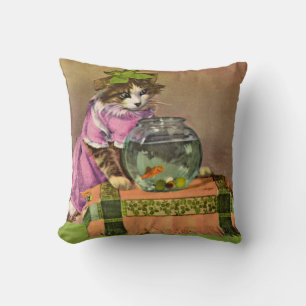 Coussin chat habillé et bol de poisson