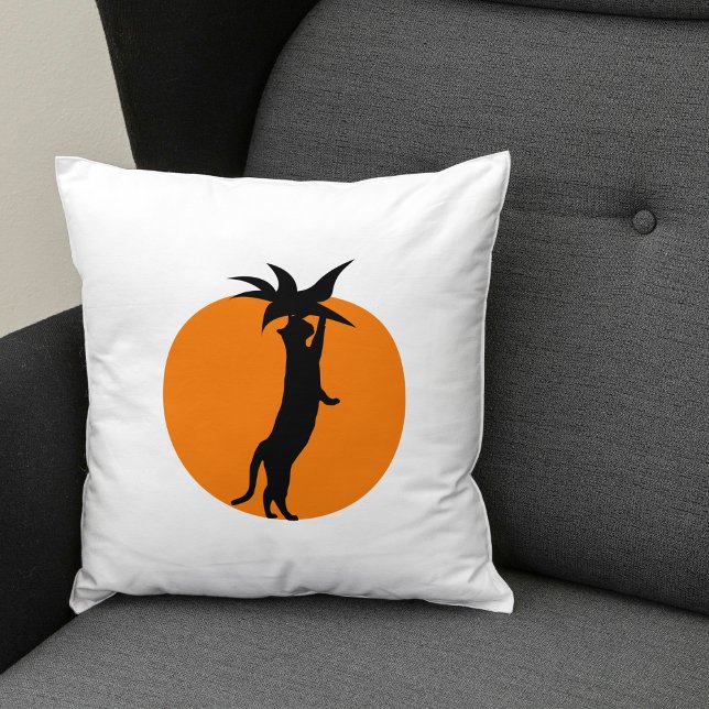Coussin Chat Noir Mignonne Chat Orange Tomate Sur Blanc Mo (Créateur téléchargé)