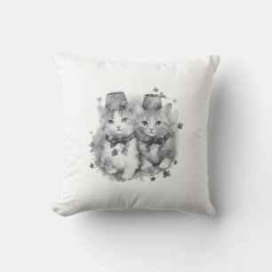 Coussin Chatons noirs et blancs avec casquettes