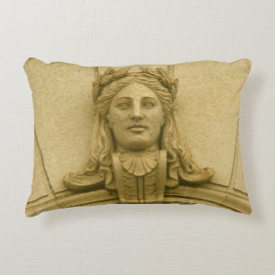 Coussin - Chef architecturale féminine