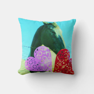 Coussin Cheval Crème & Cœurs Rose et Rouge