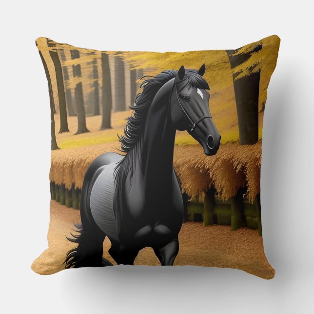 Coussin Cheval noir dans un sentier forestier Pittoresque  (Recto)