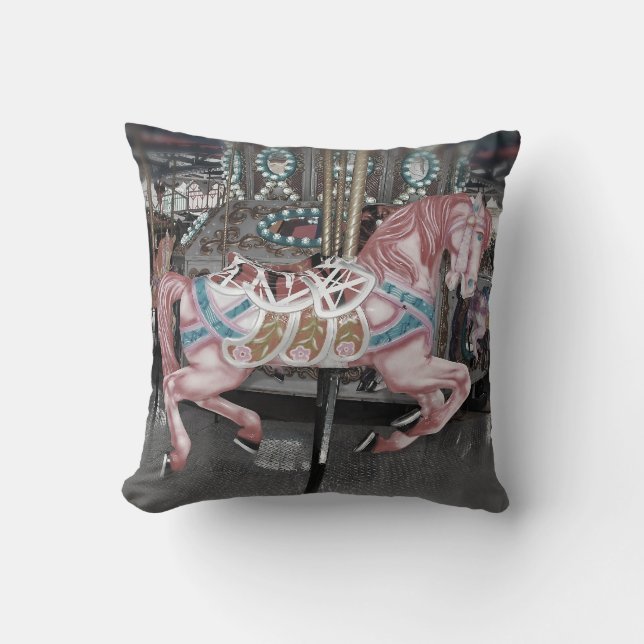 Coussin Cheval rose de carrousel (Recto)
