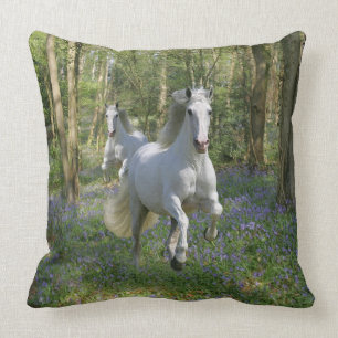 Coussin Chevaux d'imaginaire : Bois de jacinthe des bois