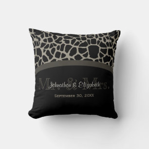 Coussin Chic Black Giraffe Mariage Élégant Monogramme