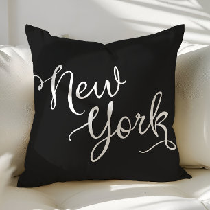 Coussin Chic typographie noir et blanc de New York