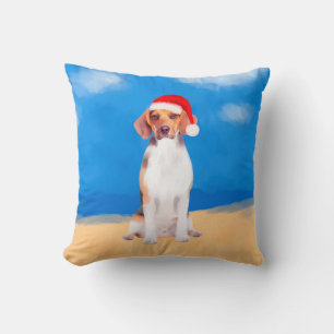 Coussin Chien beagle assis sur la plage Casquette de Noël