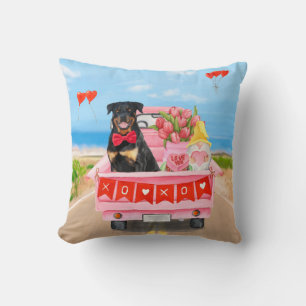 Coussin Chien Rottweiler Saint-Valentin Camion Cœurs 