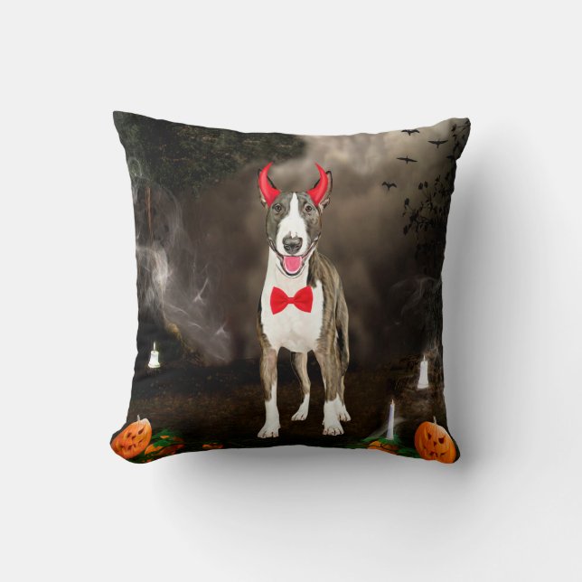 Coussin Chien taureau Terrier en costume d'Halloween (Recto)
