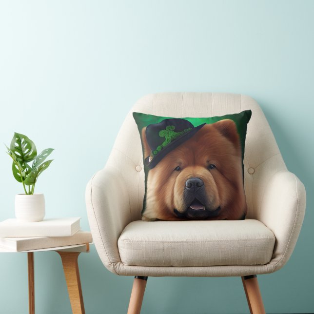 Coussin Chow Chow Dog en tenue de la Saint Patrick (Chaise)