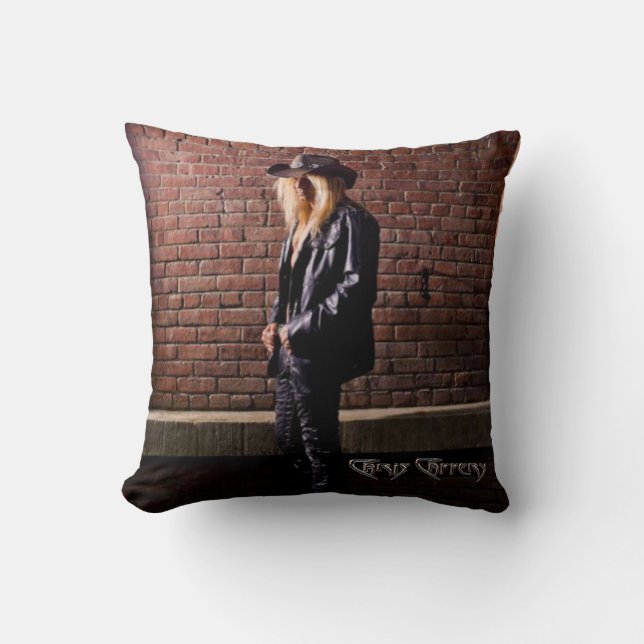 Coussin Chris Caffery se tient debout par Brick Wall Thail (Recto)