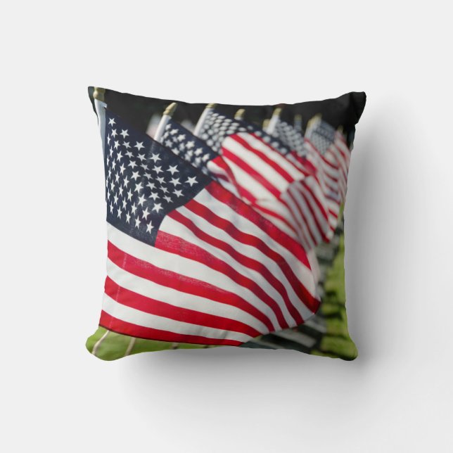 Coussin Cimetière militaire historique avec drapeaux améri (Recto)
