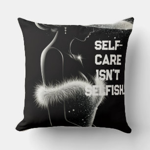 Coussin Citation de luxe minimaliste sur les soins personn