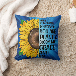 Coussin Citation et tournesol tiré à la main