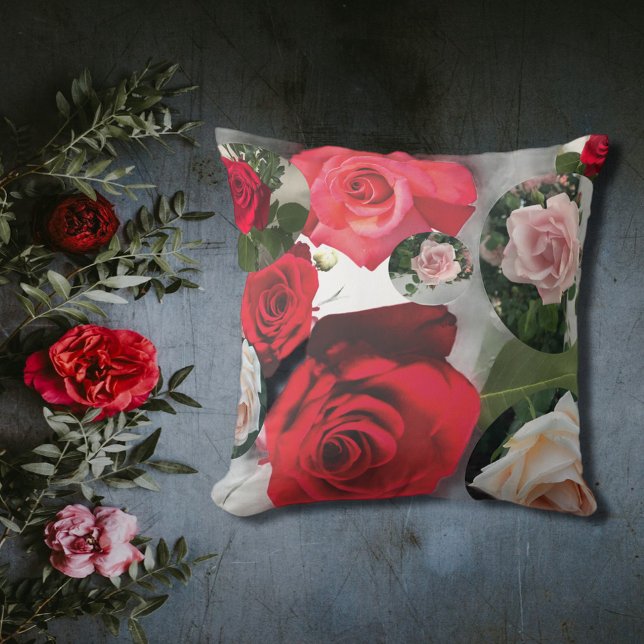 Coussin Classic élégant floral chic rouge, crème, roses ro (Créateur téléchargé)