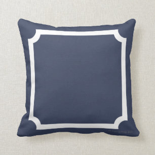 Coussin classique de frontière dans nautique/blan