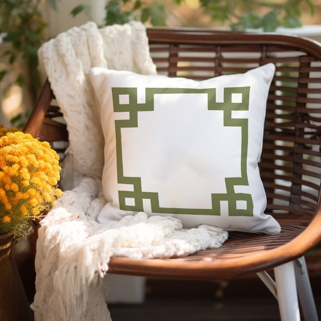 Coussin Clé grecque verte et blanche d'olive | Couleurs mo (Créateur téléchargé)