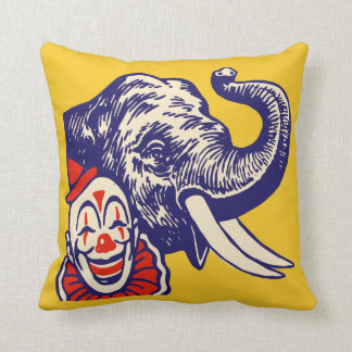 Coussin Clown et éléphant de cirque effrayants pas du tout