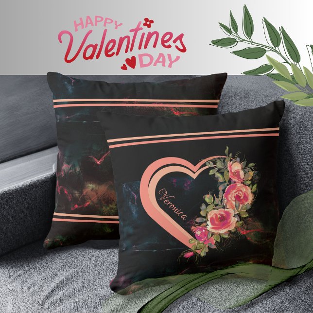 Coussin Coeur rose avec Rose (Pink Heart with Roses Throw Pillow)