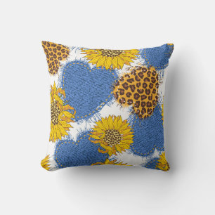 Coussin Coeurs Denim en tissu avec bords déchirés et le