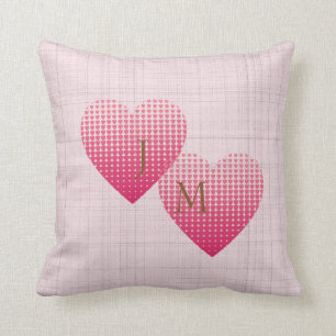 Coussin Coeurs roses amour monogramme personnalisé
