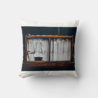 Coussin Cojín con decoración de ventana abandonada