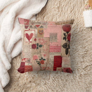 Coussin Collage romantique de roses vintage (1)