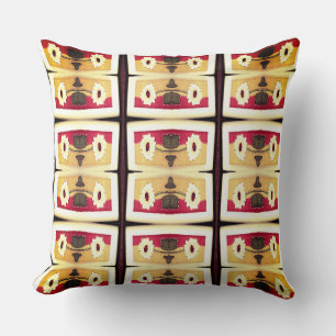 Coussin Connexion Fleur encadrée en rouge foncé et Brown