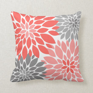 Coussin Corail et chrysanthèmes gris Motif floral