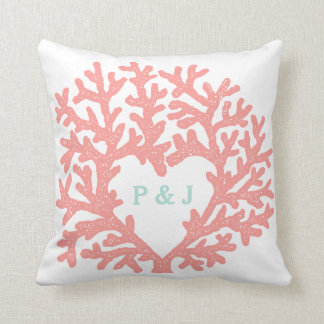 Coussin Coral Heart Aqua Beach Wedding Date personnalisée