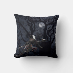 Coussin Corbeau et squelette de rat au clair de lune