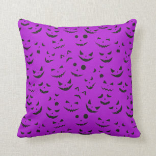 Coussin Coton de sourire Citrouille violet d'Halloween 16"