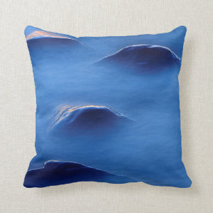 Coussin Coucher de soleil sur les rochers qui traversent l